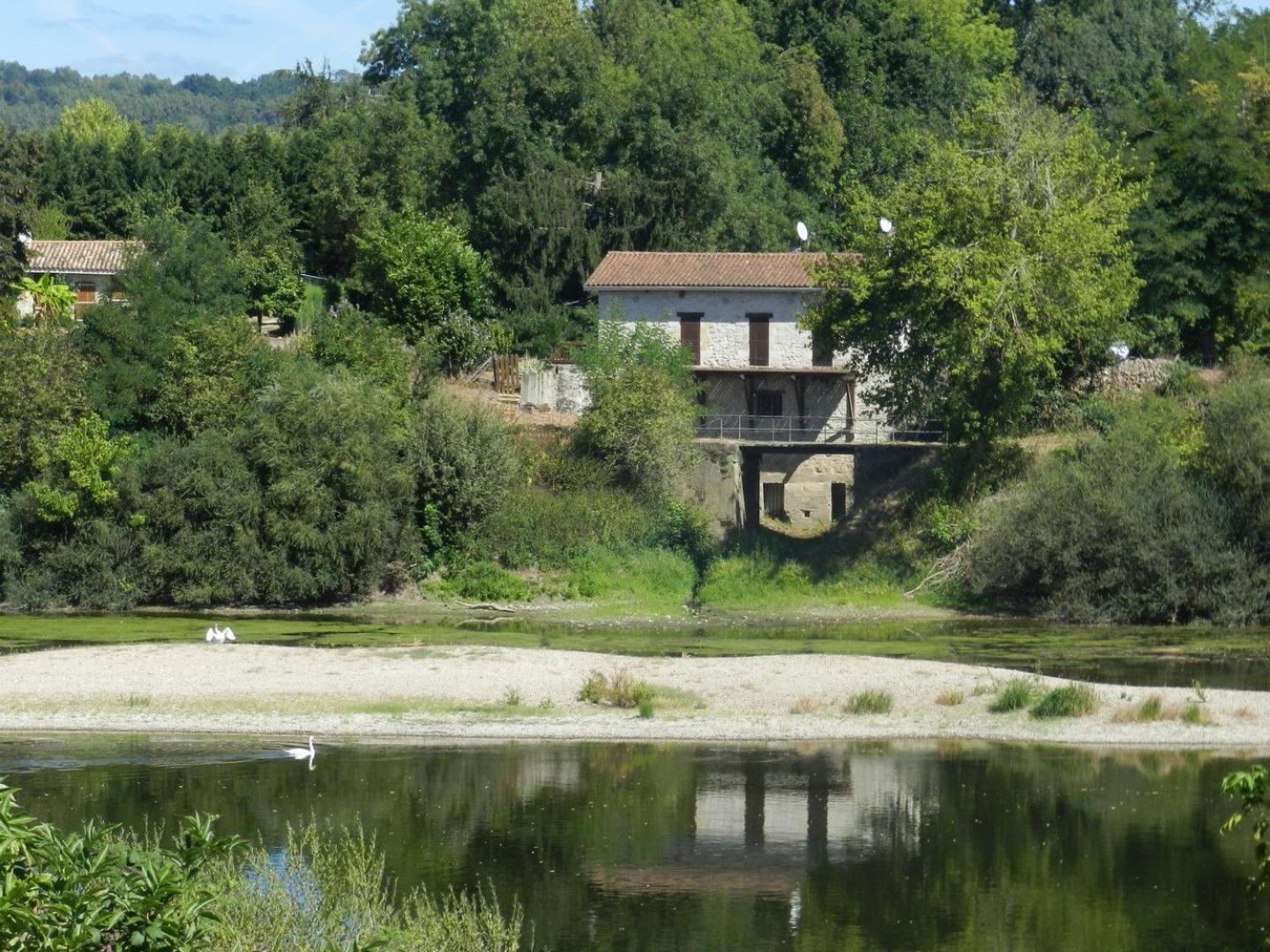 Chambres Et Gites Les Deux Chenes Pres De Bergerac Le Fleix Buitenkant foto