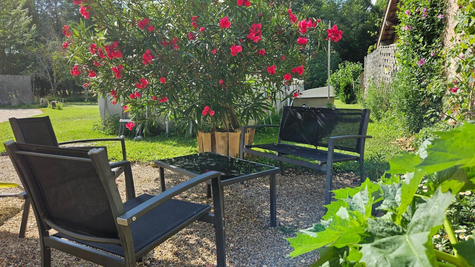 Chambres Et Gites Les Deux Chenes Pres De Bergerac Le Fleix Buitenkant foto